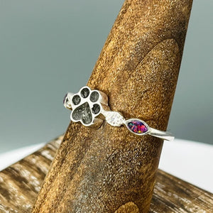 Paw Print Memorial Ring by Cotton Street Art Company, handmade jewelry detail photo 3