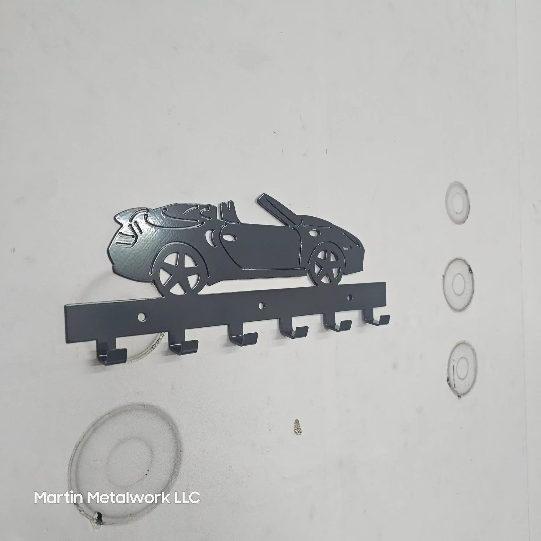Porsche 911 Convertible Key Hanger – Steel Wall Mounted Key Rack – Sport Car Organizer 12"x6" Garage Entryway Decor detail