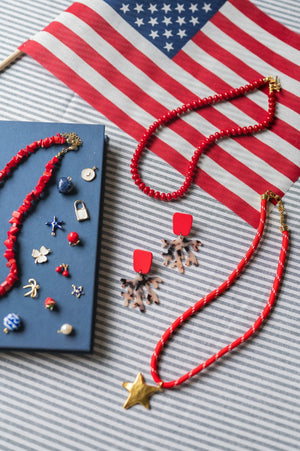 Paracord Charm Necklace detail view by London Crafted