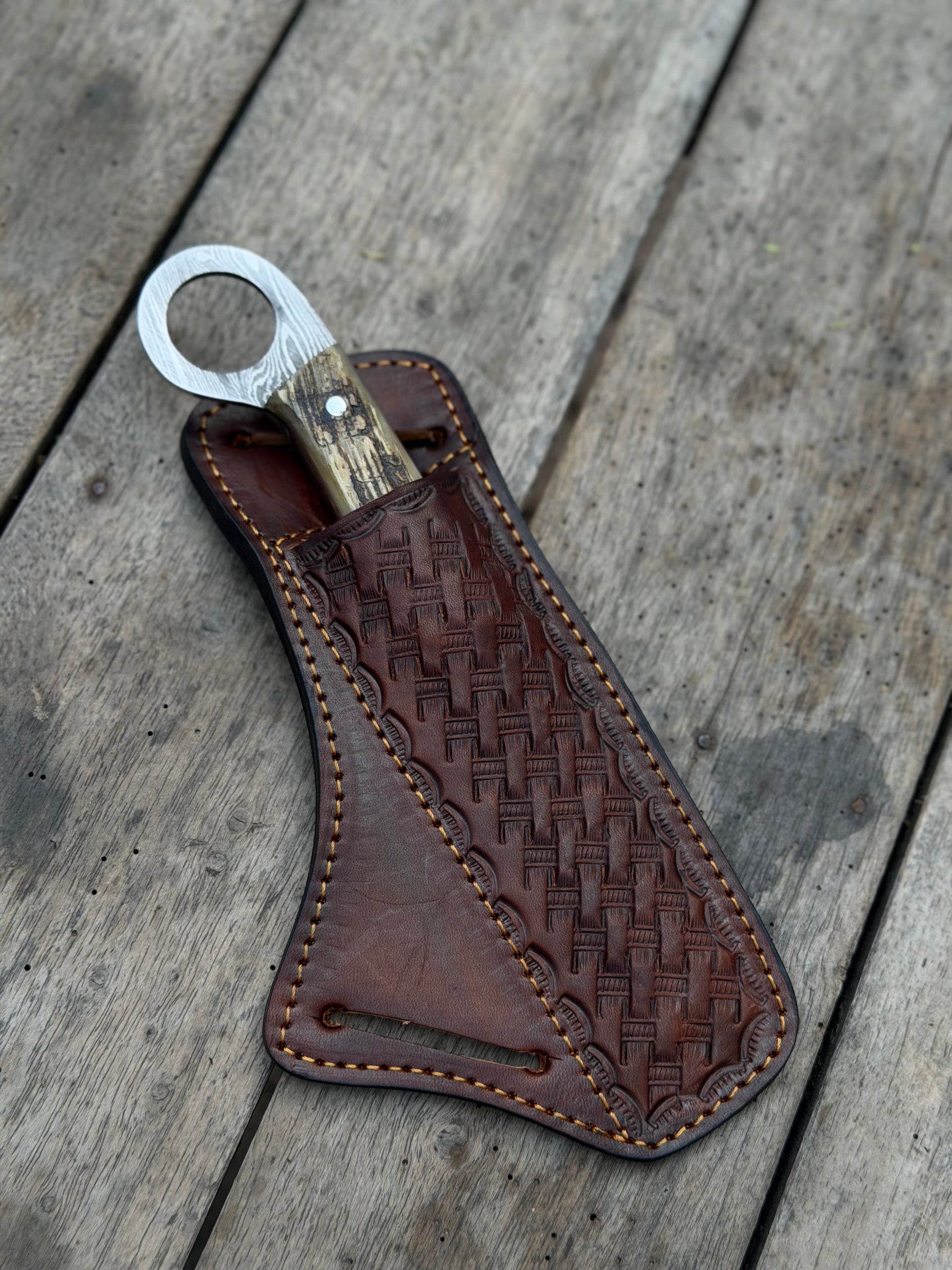 Finger Loop Prairie Bull Cutter 6.5" Handmade Damascus Steel Leather Crossdraw