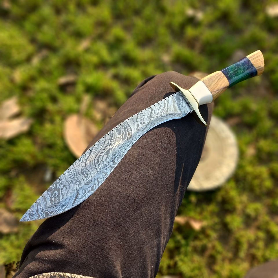 Damascus Kukri Knife | Twist Pattern | Olive Wood, Resin & Brass Guard | Leather Sheath