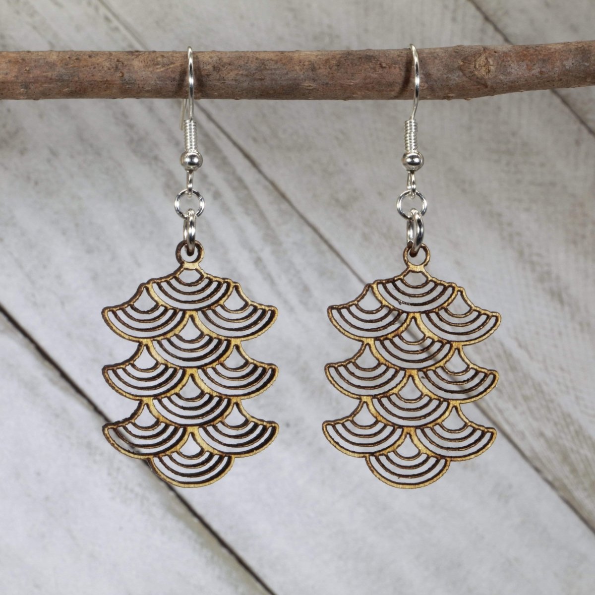 Art Deco Scallop Wooden Earrings | Geometric Vintage Jewelry