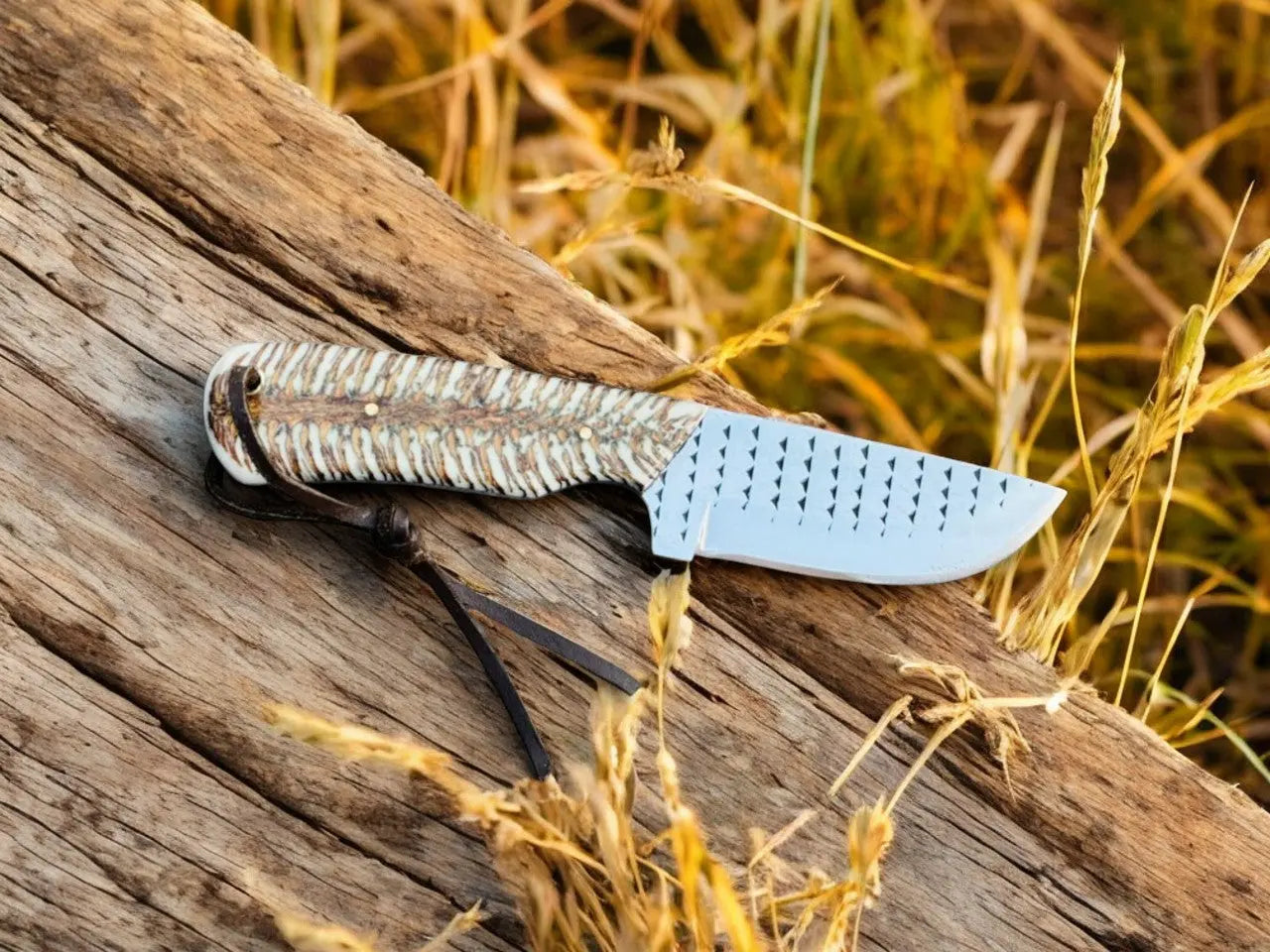 Best Ranch Cowboy Knife – 4" Rasp Steel Blade with Cross-draw Sheath by Damascus Knife Store, leather knife sheath detail photo 2