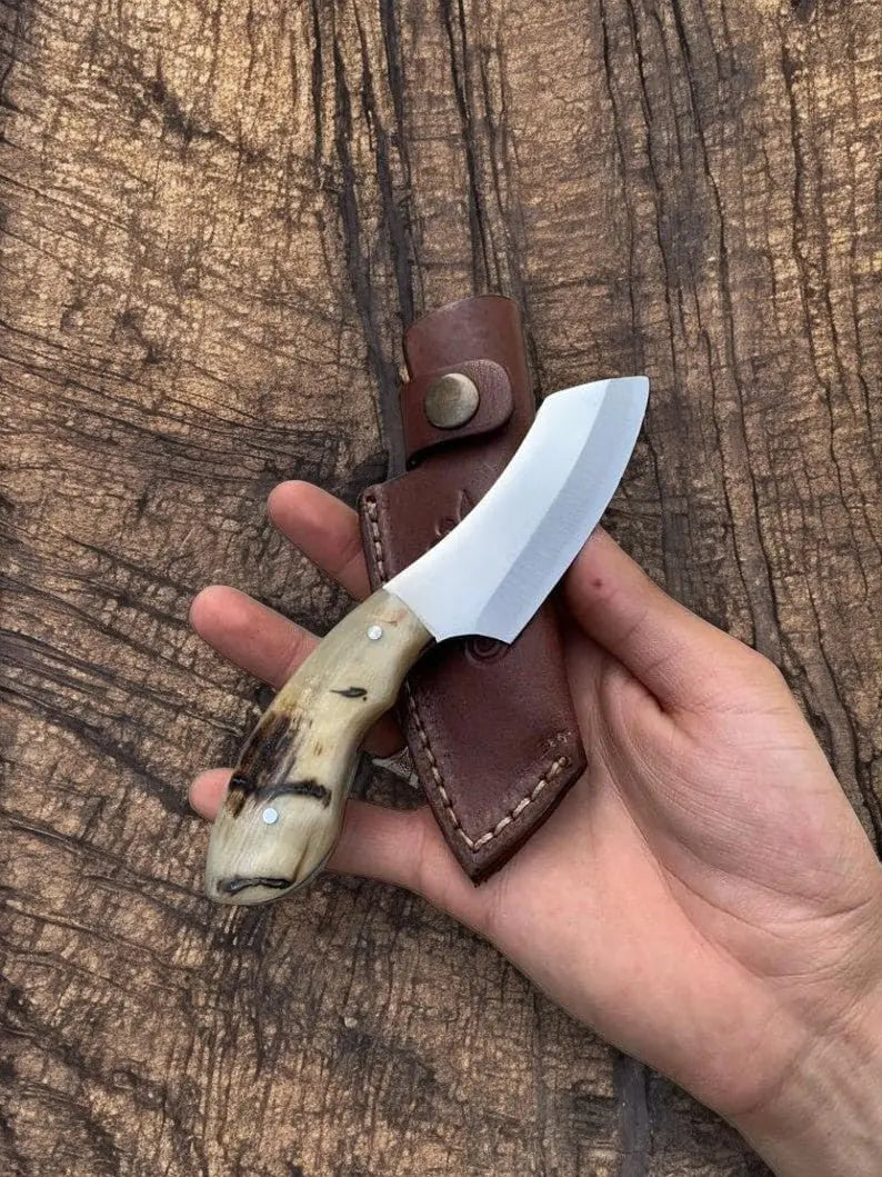 Custom Handmade D2 Steel Skinning Knife – 7.5" with Sheep Horn Handle by Damascus Knife Store, Damascus knife main product photo
