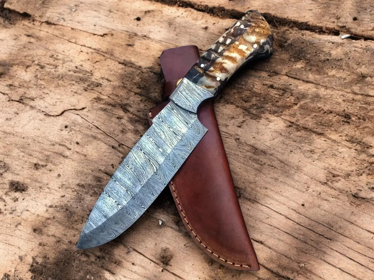Custom Handmade Damascus Hunting Knife – Sheep Horn Handle by Damascus Knife Store, Damascus knife main product photo