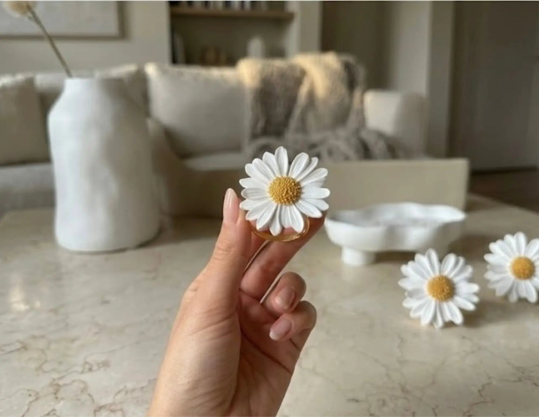 Daisy Sculptures by Believe Candle, handmade ring detail photo 2