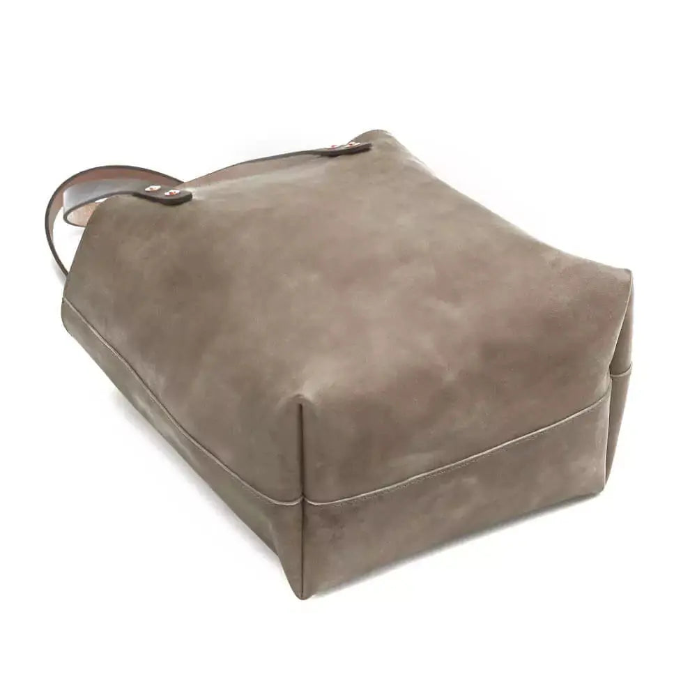 Eden MEDIUM Leather Tote Bag - Classic by Mission Mercantile Leather Goods, handmade leather goods detail photo 27
