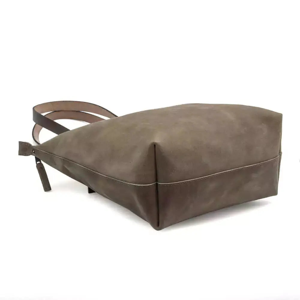 Eden MEDIUM Leather Tote Bag - Zippered by Mission Mercantile Leather Goods, handmade leather goods detail photo 7