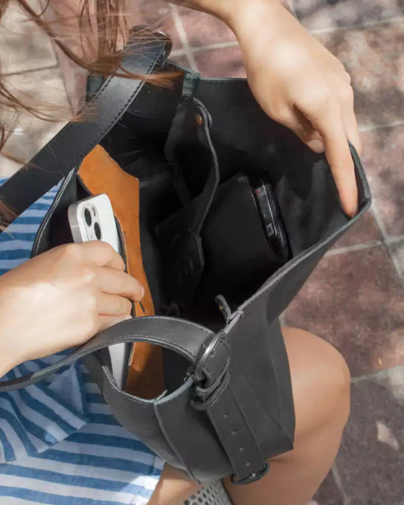 Ellington Leather Hobo by Mission Mercantile Leather Goods, handmade leather goods detail photo 14