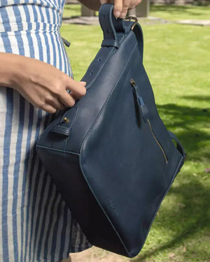 Ellington Leather Hobo by Mission Mercantile Leather Goods, handmade leather goods detail photo 25