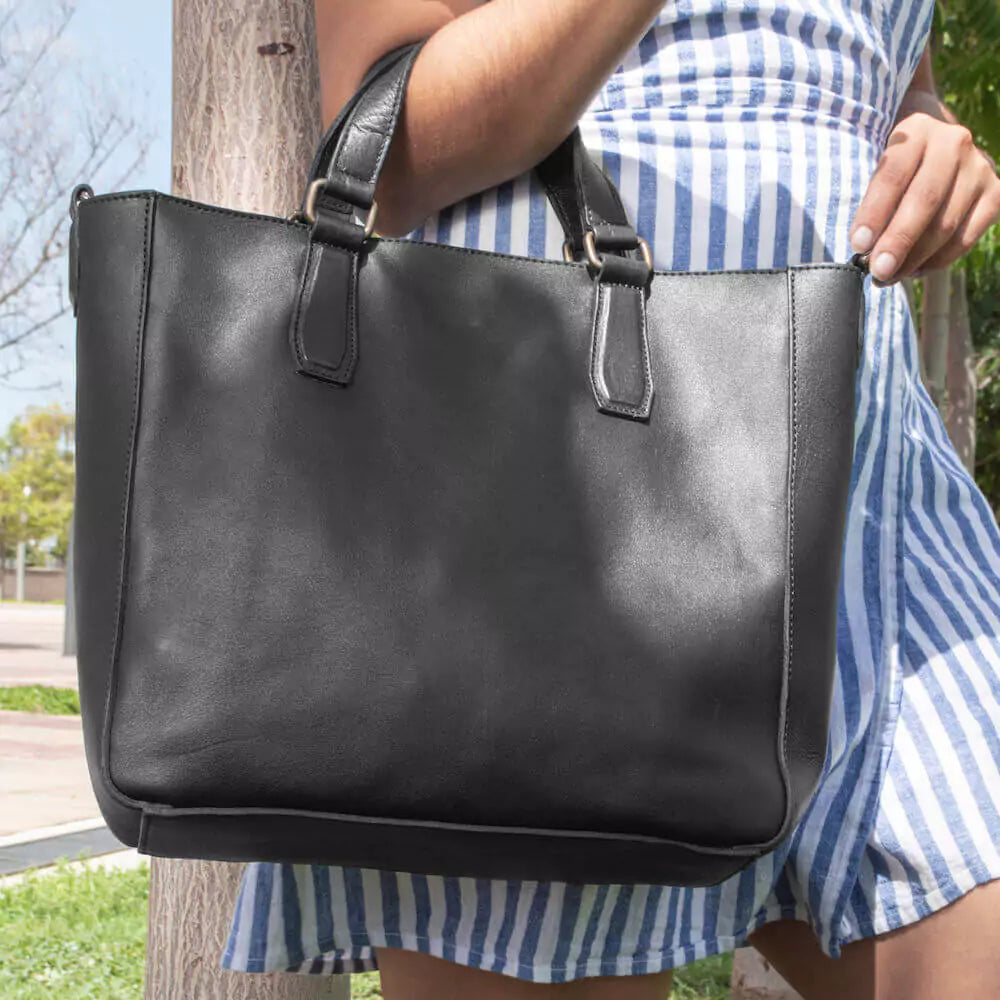 Ellington Leather Market Tote by Mission Mercantile Leather Goods, handmade leather goods detail photo 29