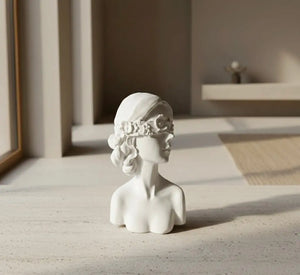 Female Blindfolded Bust by Believe Candle, scented candle detail photo 2
