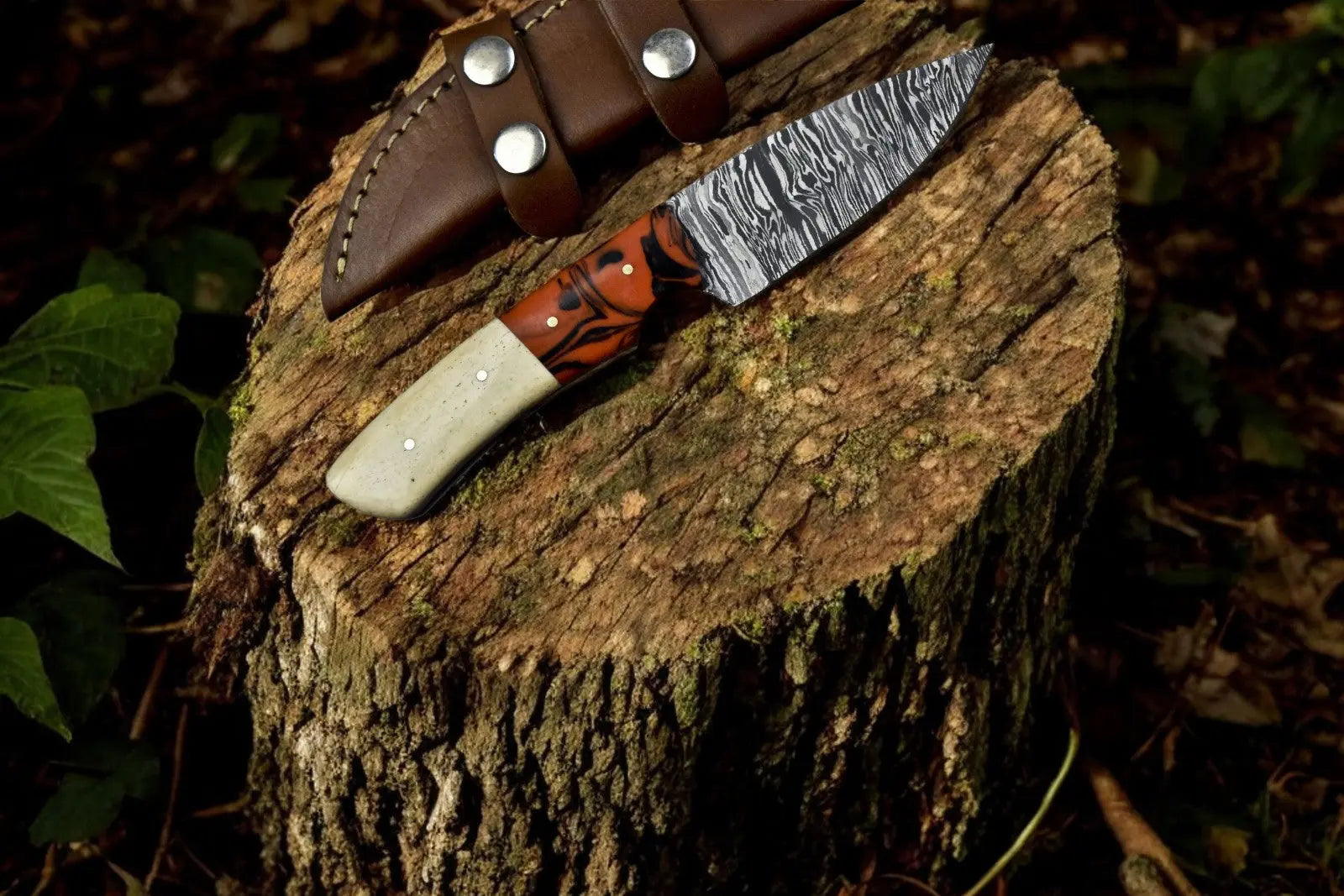 Handmade Damascus Steel Skinning Knife – 7.5" with Resin & Bone Handle by Damascus Knife Store, Damascus knife detail photo 2