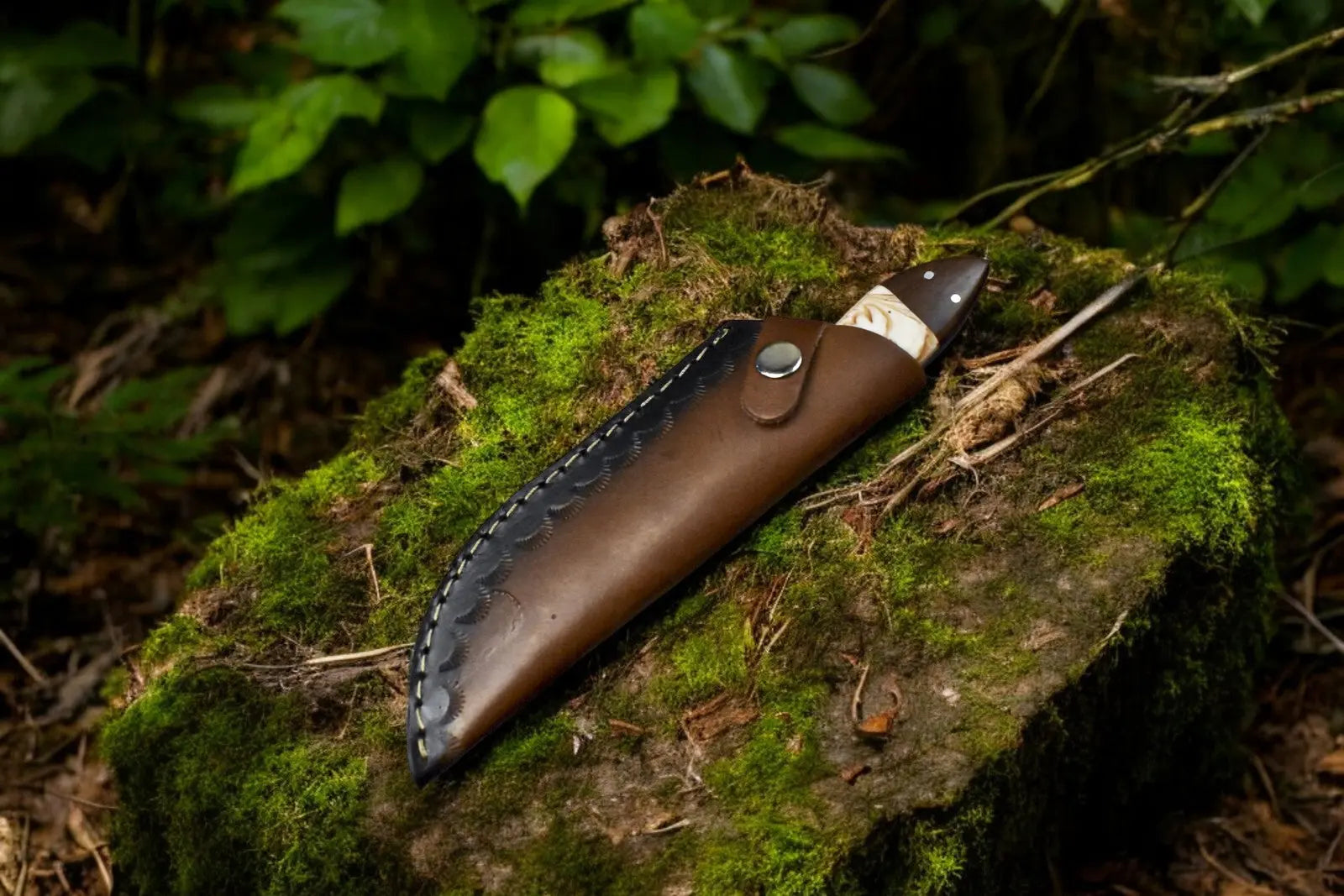 Handmade Damascus Steel Skinning Knife with Leather Sheath by Damascus Knife Store, leather knife sheath detail photo 4