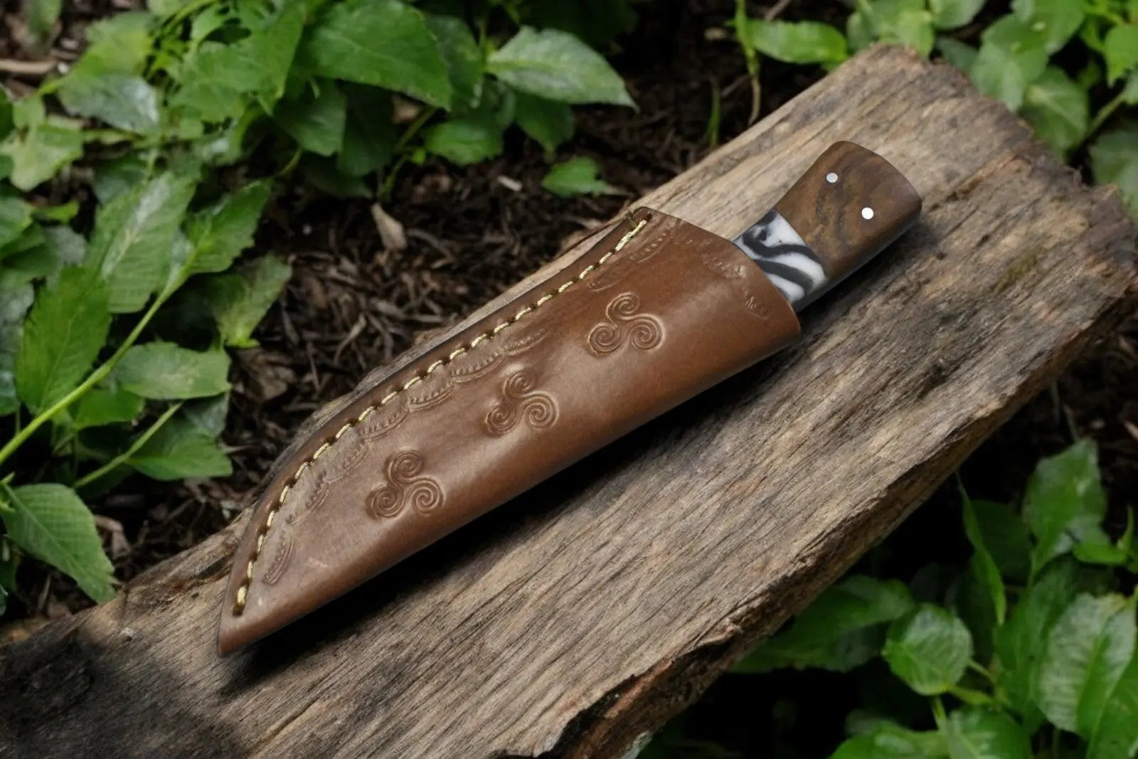 Handmade Damascus Steel Skinning Knife with Rosewood Handle by Damascus Knife Store, Damascus knife detail photo 3