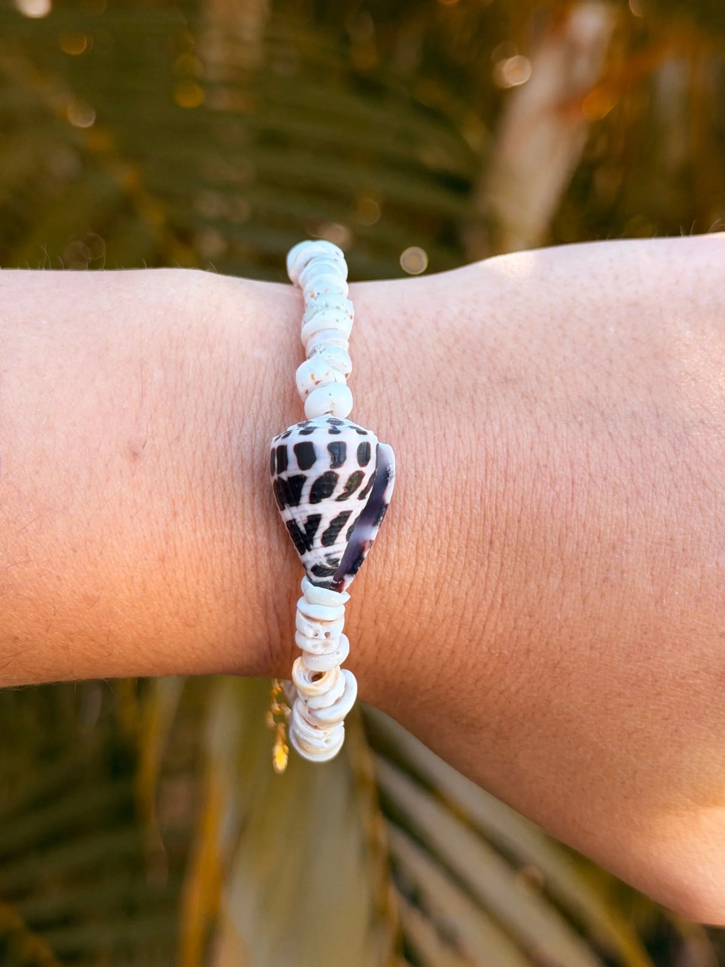 Hebrew Shell Bracelet by HALT, handmade jewelry main product photo