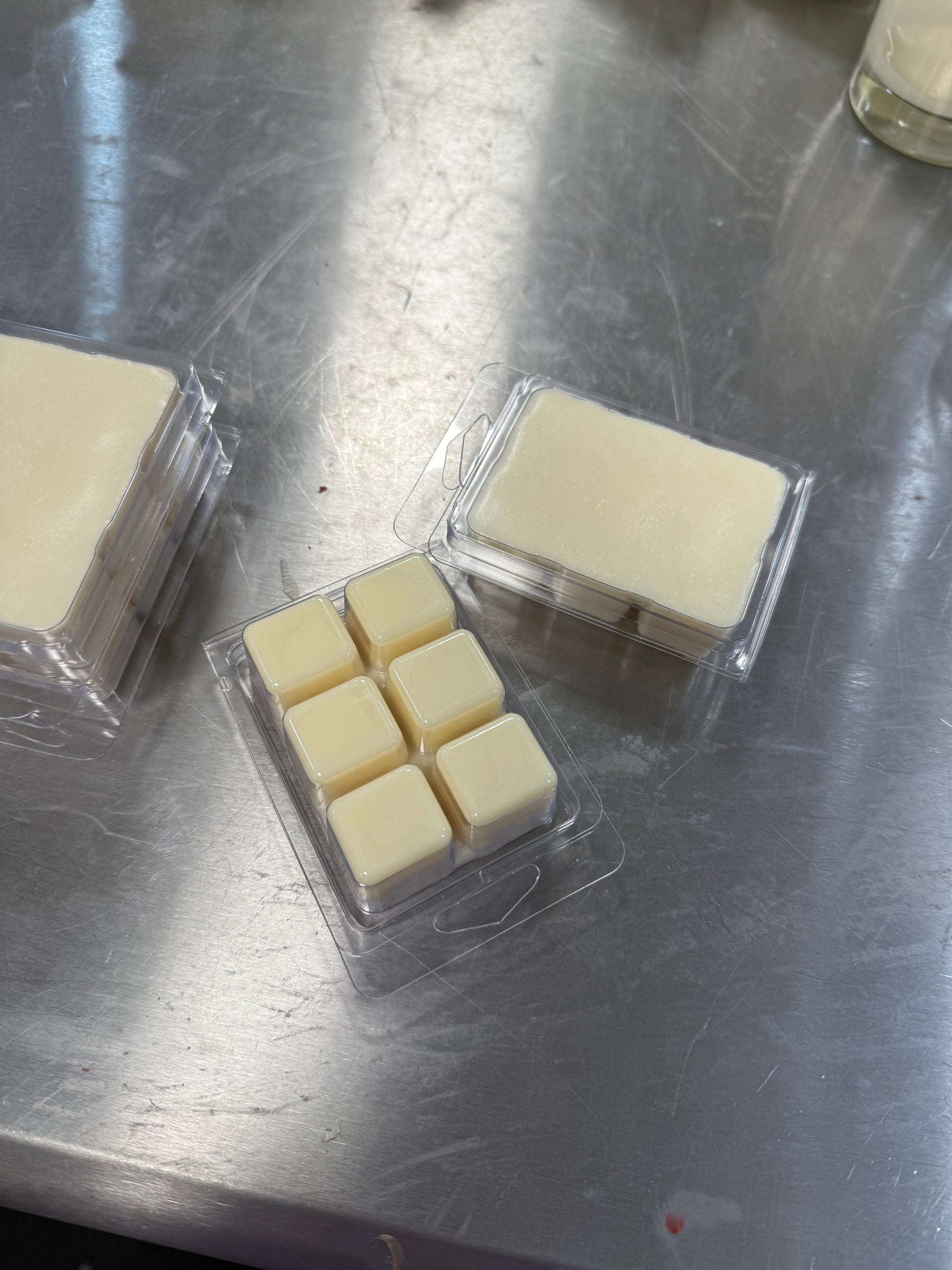 Daily Grind soy candle and wax melts by Mam Jam’s Candle Company, detail image 5