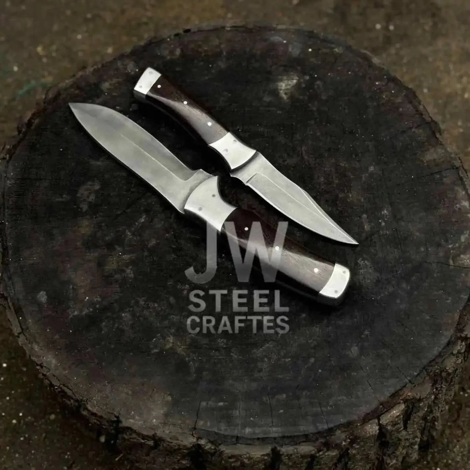 3-Piece High Carbon Steel Kitchen Knife Set Cleaver, Chef & Paring Knife with Dark Rosewood Handles & Leather Sheaths detail