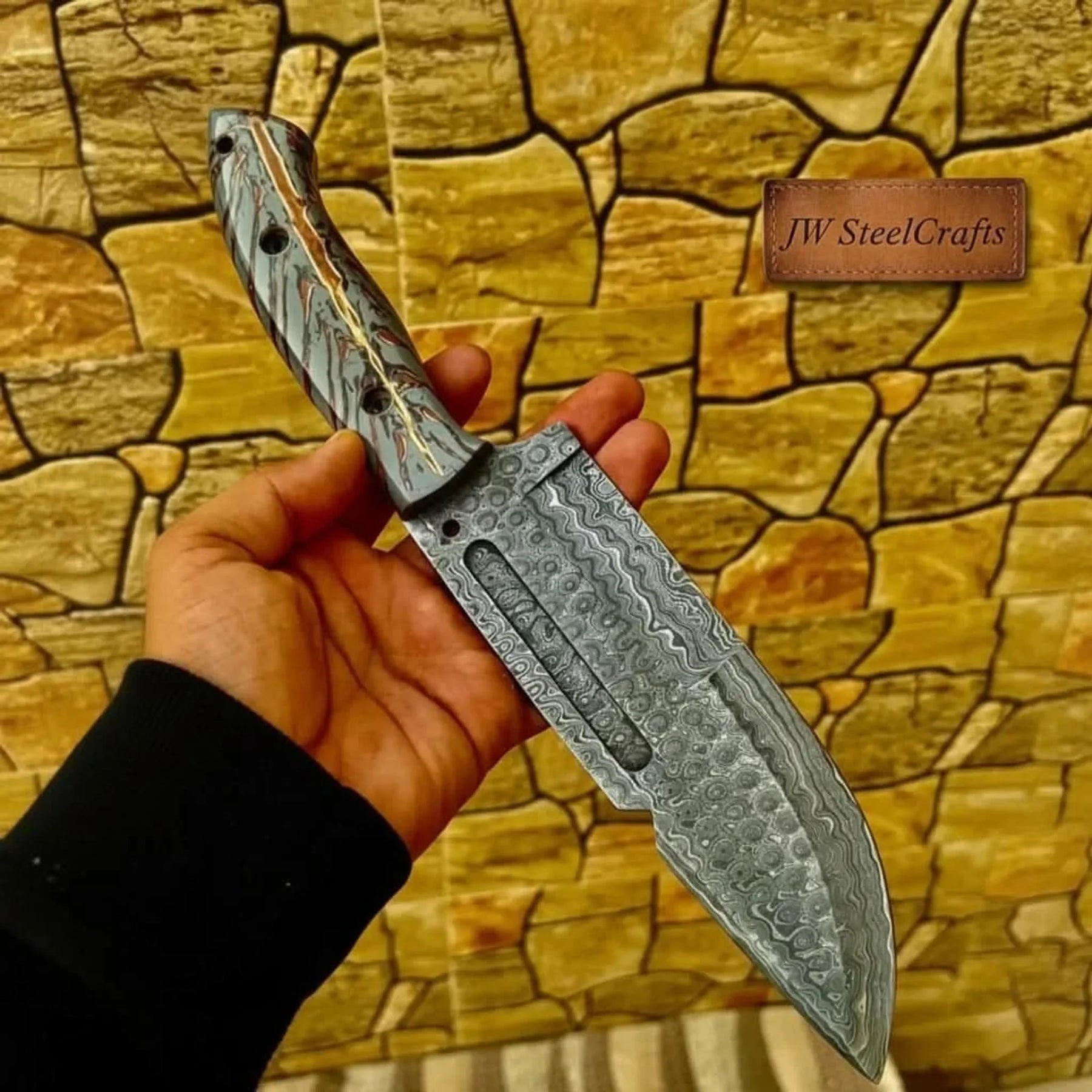 Damascus Hunting Knife with Grey Pinecone Handle Full Tang by JW SteelCrafts