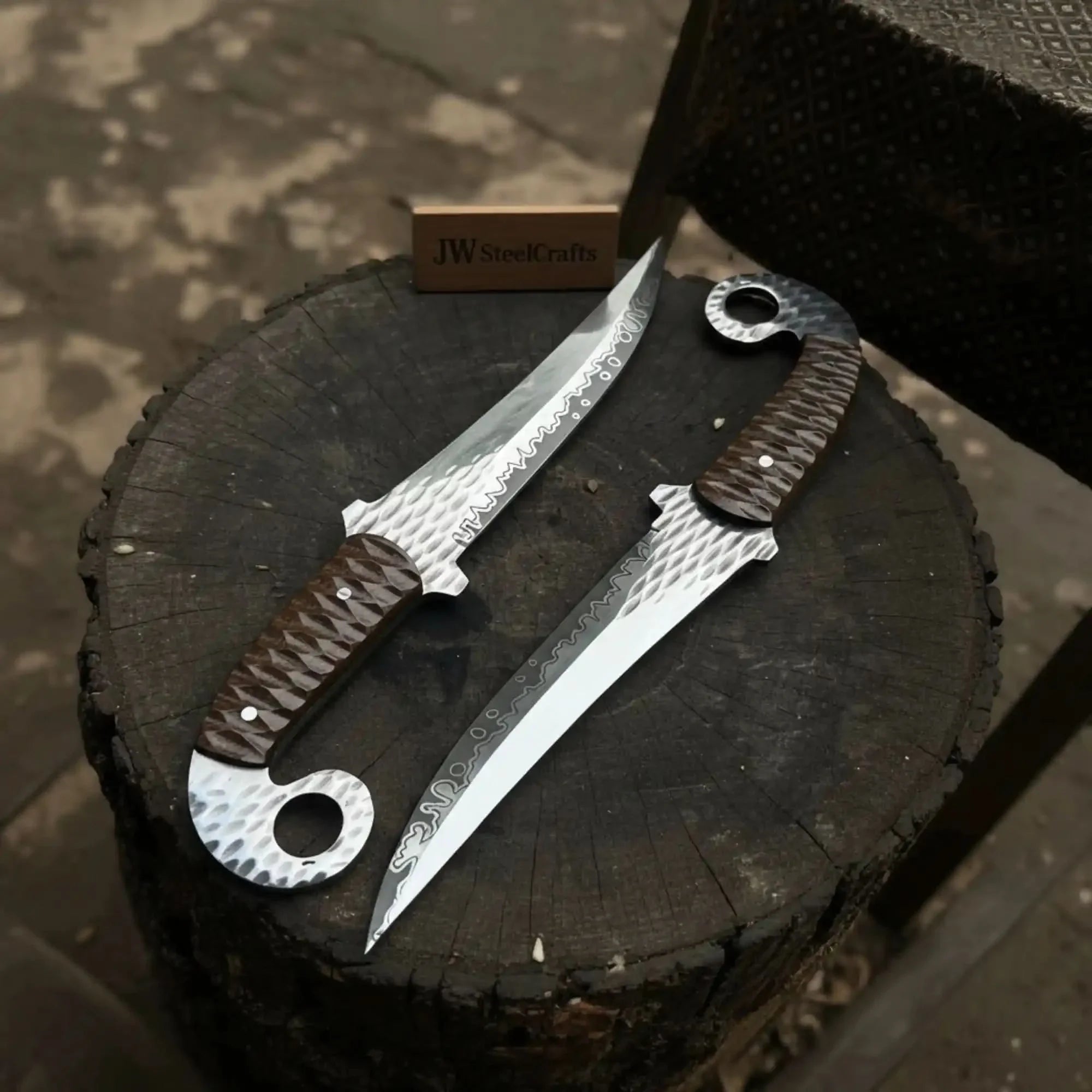 Handcrafted Persian Inspired Fixed Blade Knife Trailing Point Curved Blade with Finger Ring Tactical Utility Knife by JW SteelCrafts, Damascus knife detail photo 2