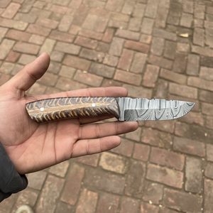 7.5-Inch Damascus Puukko Fixed Blade Knife with Pinecone Epoxy Resin Handle by JW SteelCrafts, Damascus knife detail photo 3
