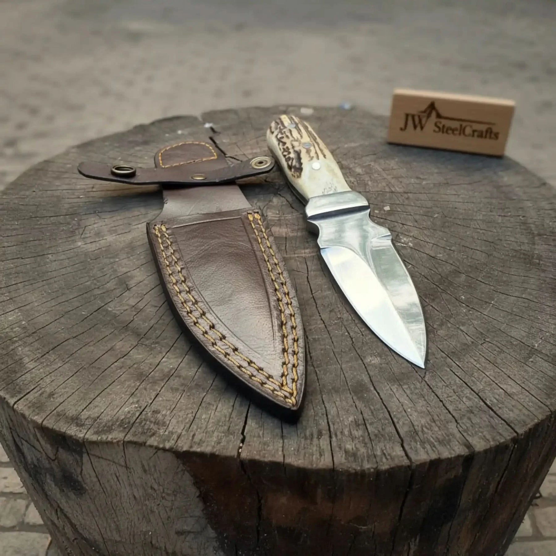Handmade Dagger Knife with Stag Antler Handle | Full Tang Fixed Blade by JW SteelCrafts, Damascus knife detail photo 4