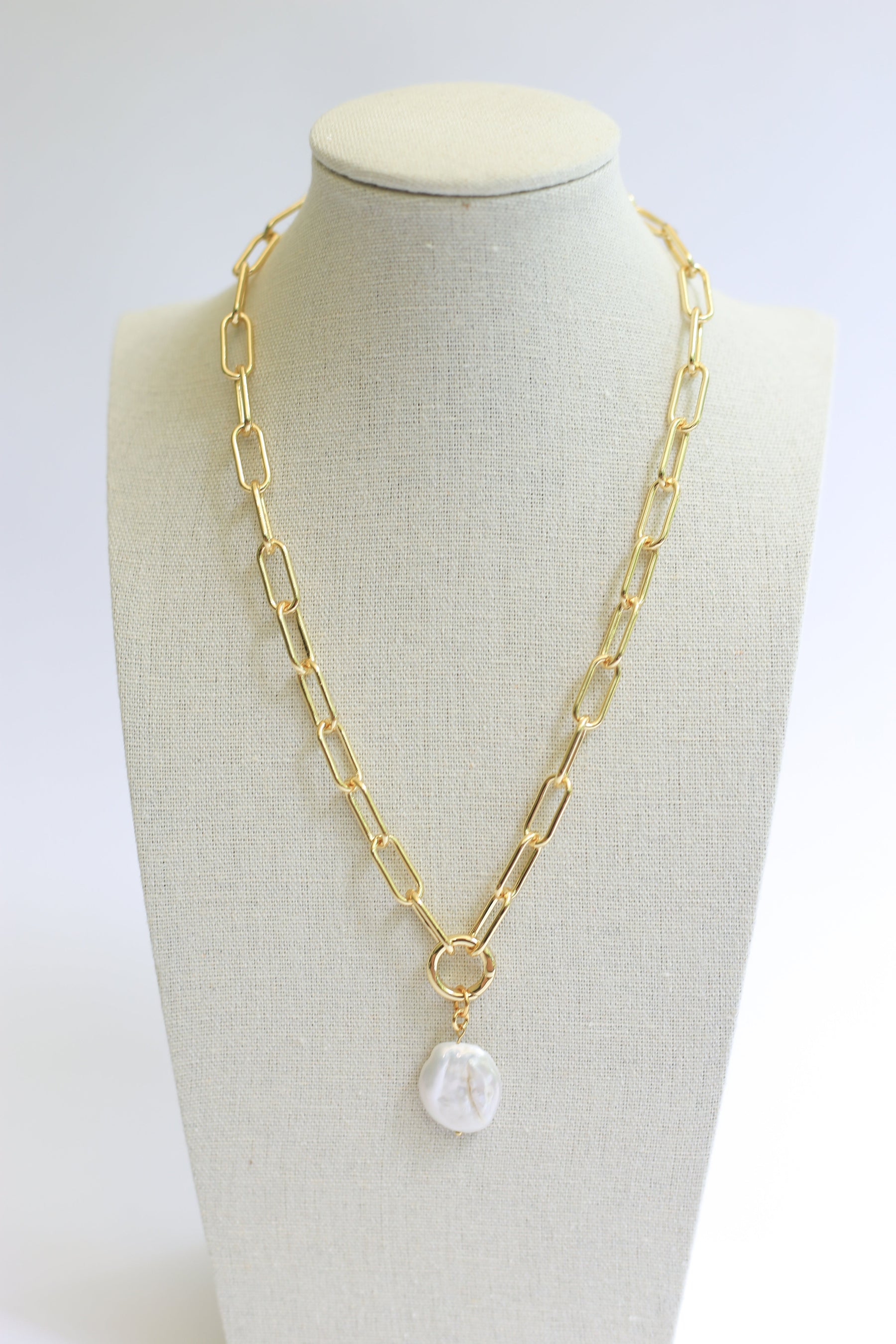 The Dylan Freshwater Pearl Paperclip Necklace detail view by London Crafted