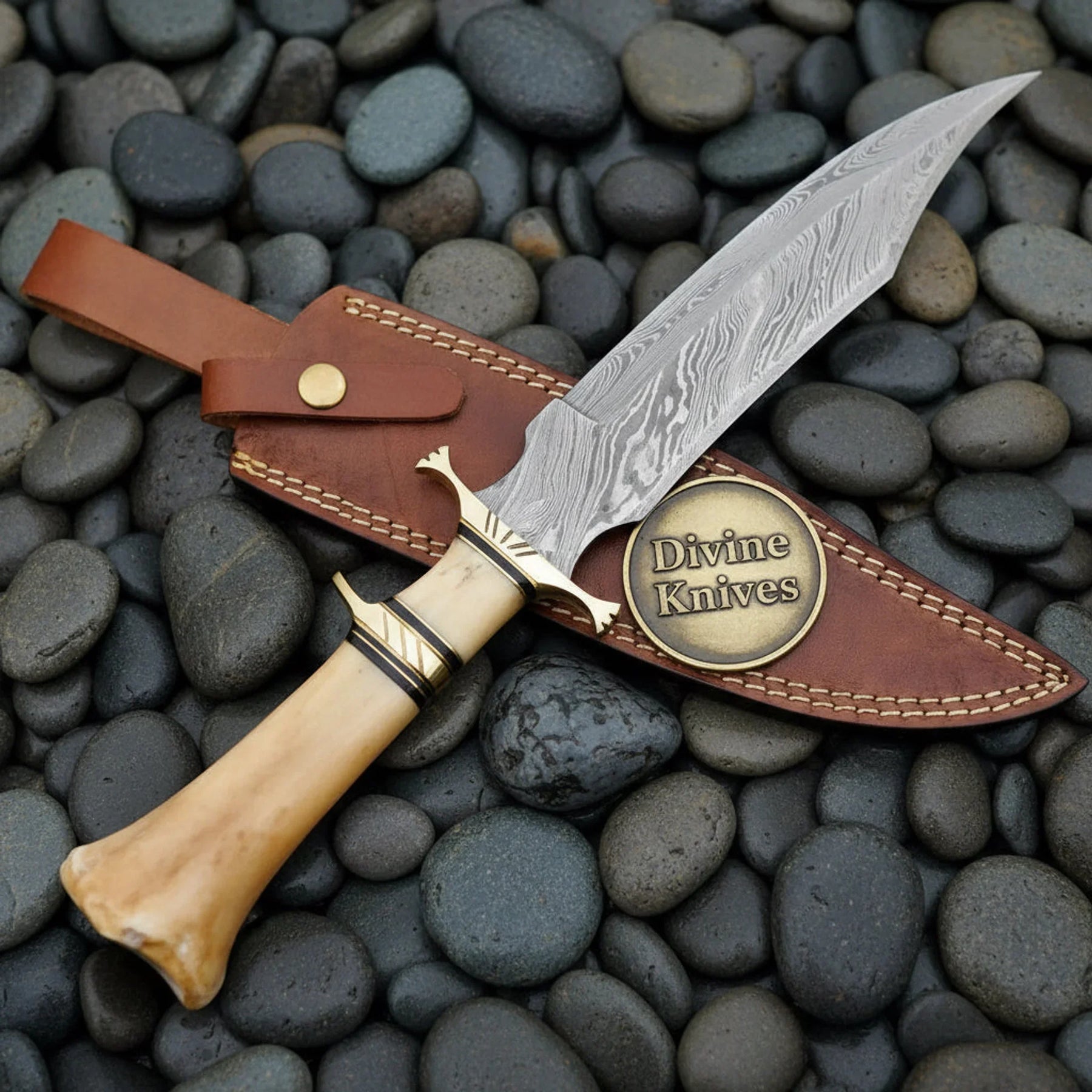 Damascus Bowie Knife with Pakkawood Handle – Handcrafted Collectible with Brass Guard by Divine Knives