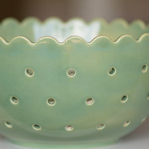 Scalloped Edge Berry Bowl