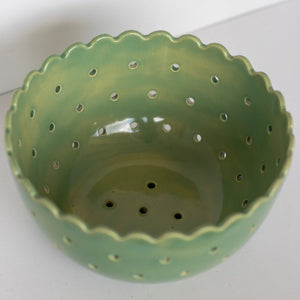 Scalloped Edge Berry Bowl