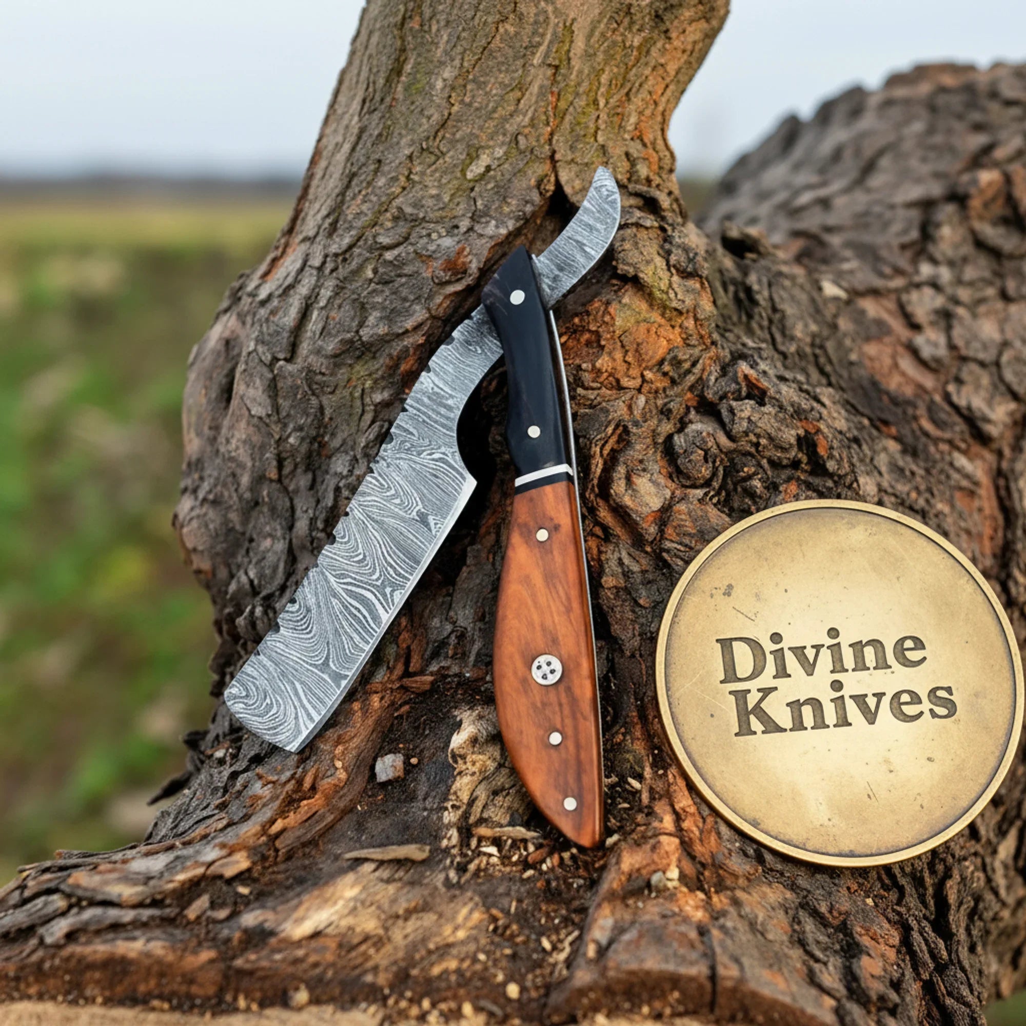Rosewood & Black Resin Damascus Straight Razor – Handcrafted Cut-Throat Razor (4–5 Inch) by Divine Knives