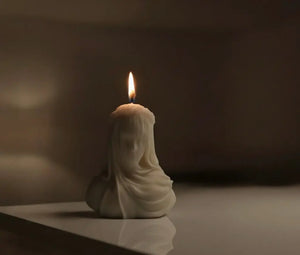 Lady in Veil by Believe Candle, scented candle detail photo 3