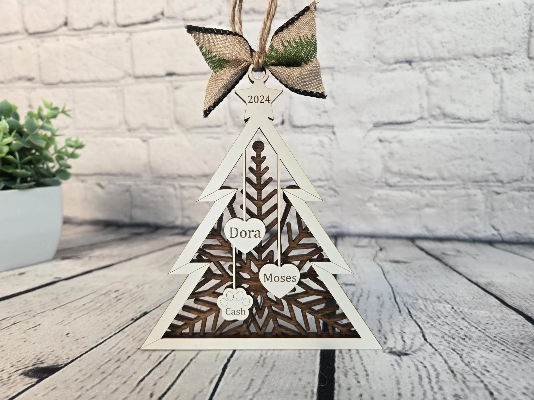Personalized Family Tree Ornament by EverLee Creations, Southern home decor main product photo