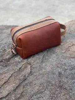 Regular Dop's by Kw Leatherworks, handmade leather goods detail photo 10