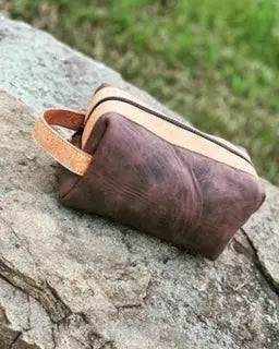 Regular Dop's by Kw Leatherworks, handmade leather goods detail photo 11
