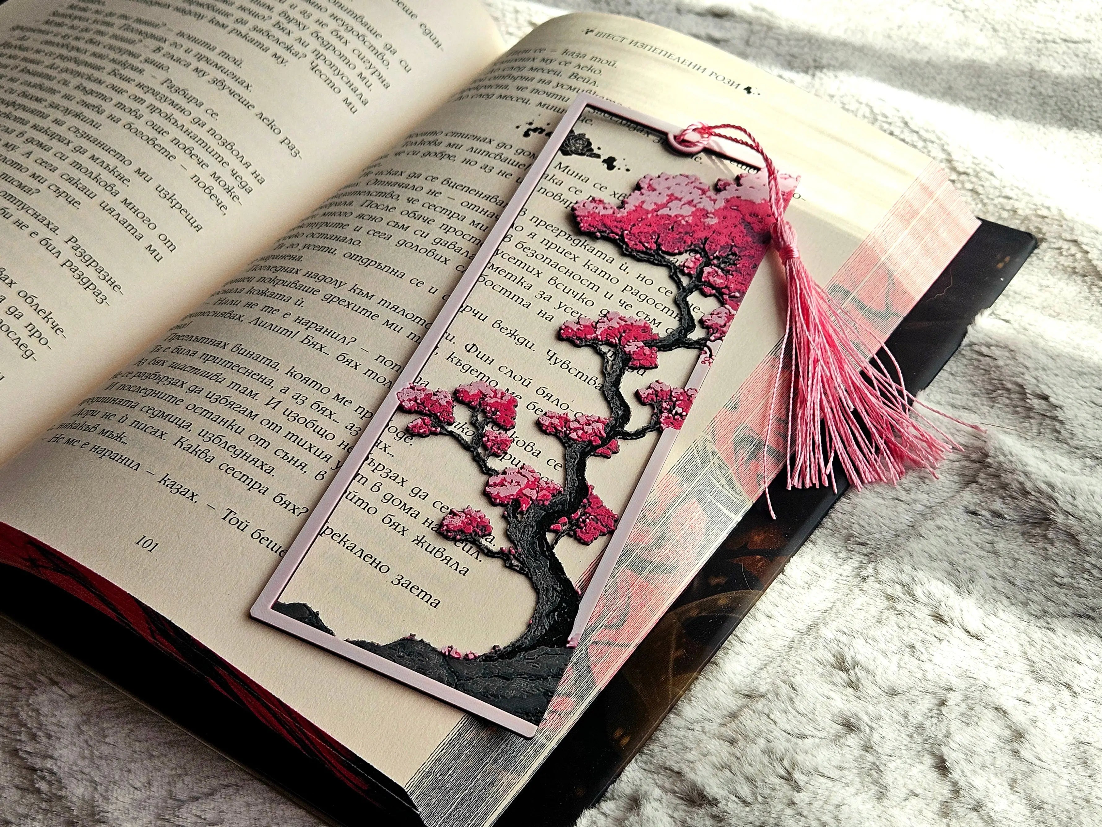 Sakura Samurai Framed Bookmark – Cherry Blossom Samurai Bookmark by The Tween Space, paper gift main product photo