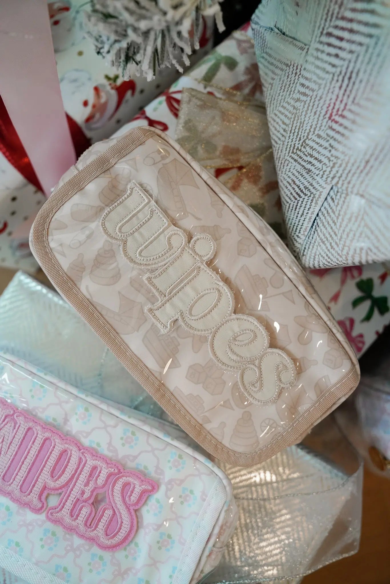 Wipes Pouch - Clear Coat Bag by KenzKustomz, handmade leather goods detail photo 8