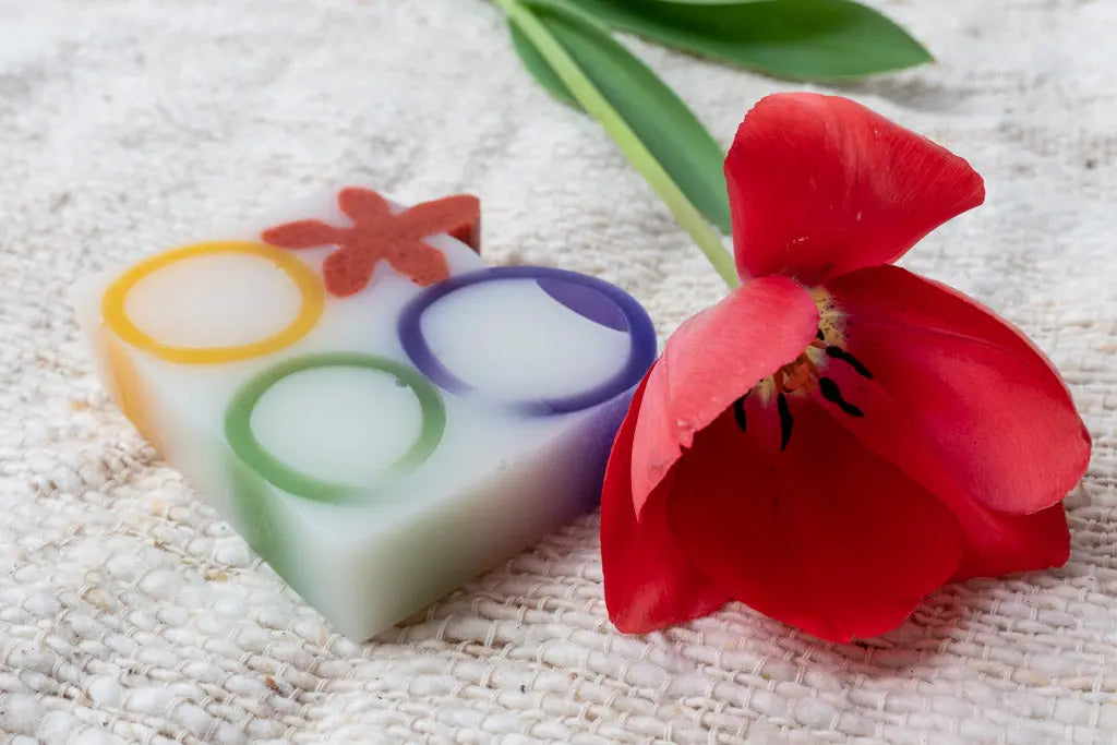 Zinnia & Gardenia Soap Slice 5.5 Oz. by Essential Journeys, natural skincare detail photo 2