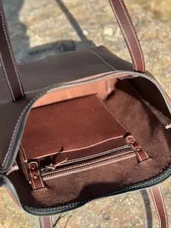 Zippered Purse by Kw Leatherworks, handmade leather goods detail photo 10