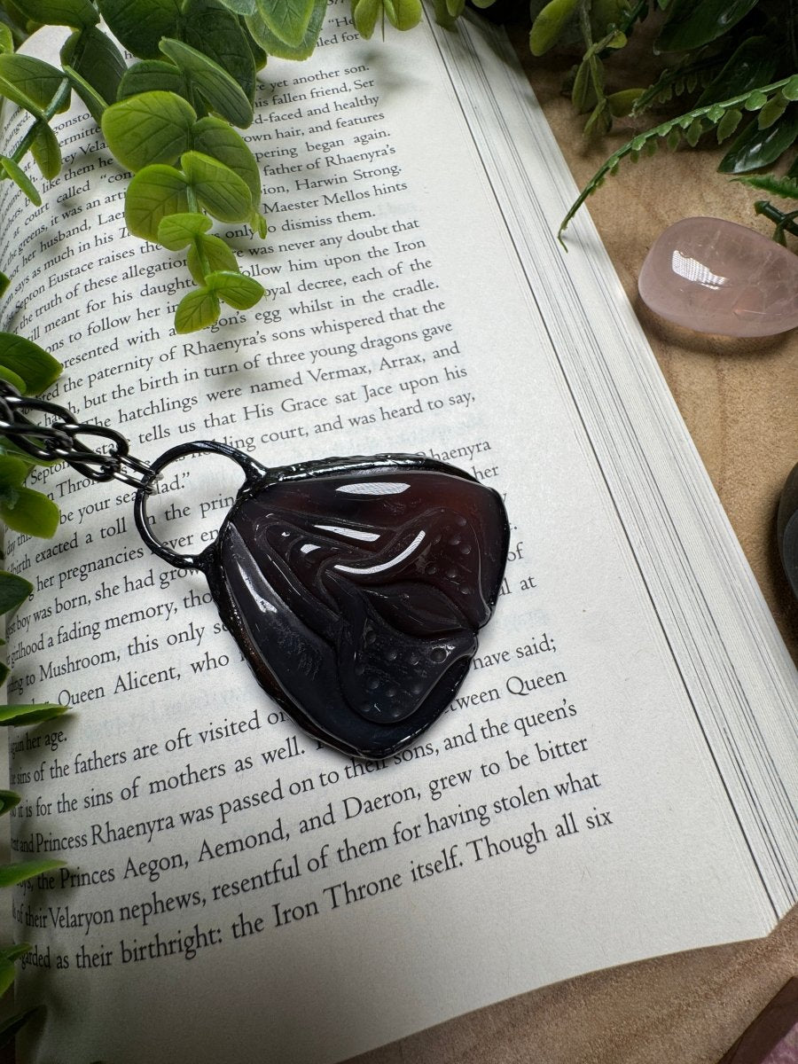 Agate Yoni Carving Necklace detail view by Copper Ashes