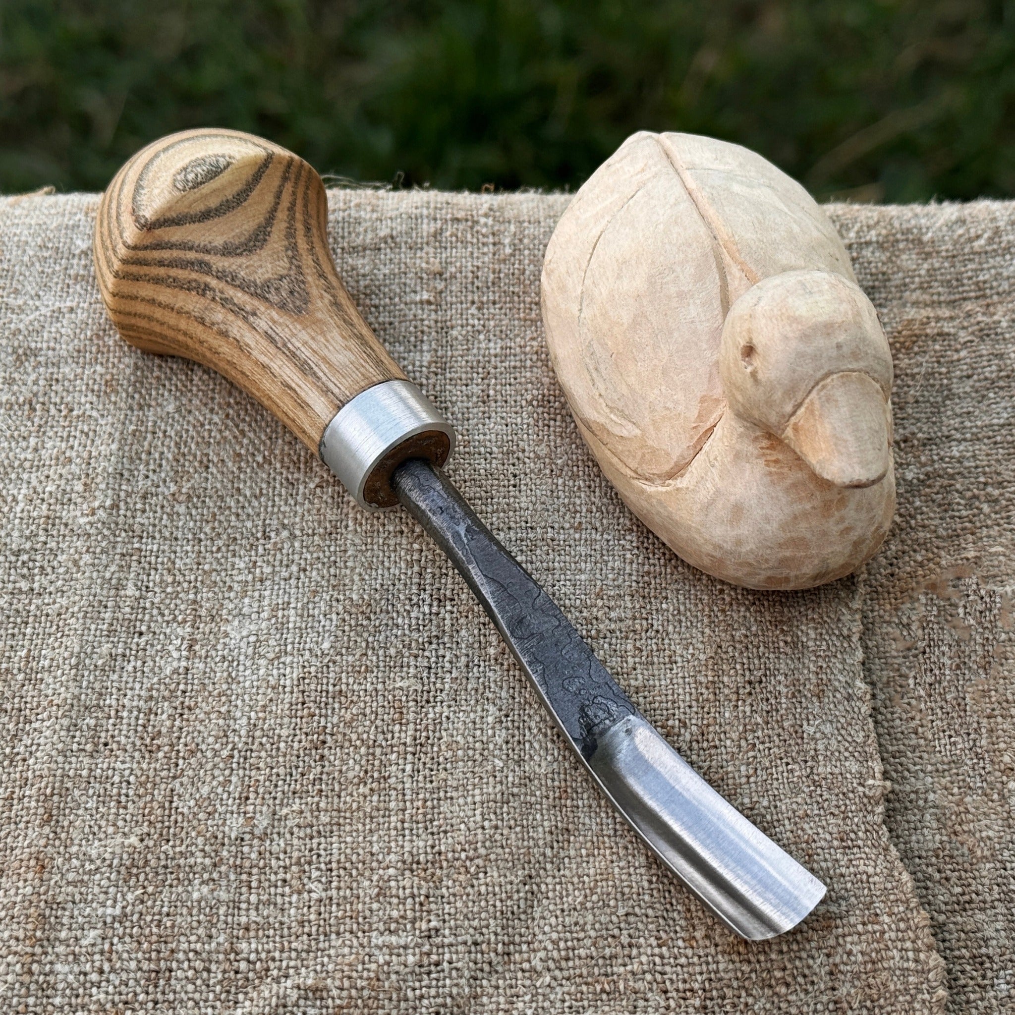 Bent Carving Gouge with Palm Handle – 8 mm / 12 mm (0.31 / 0.47 inches) by Sharky Forged Steel Tools