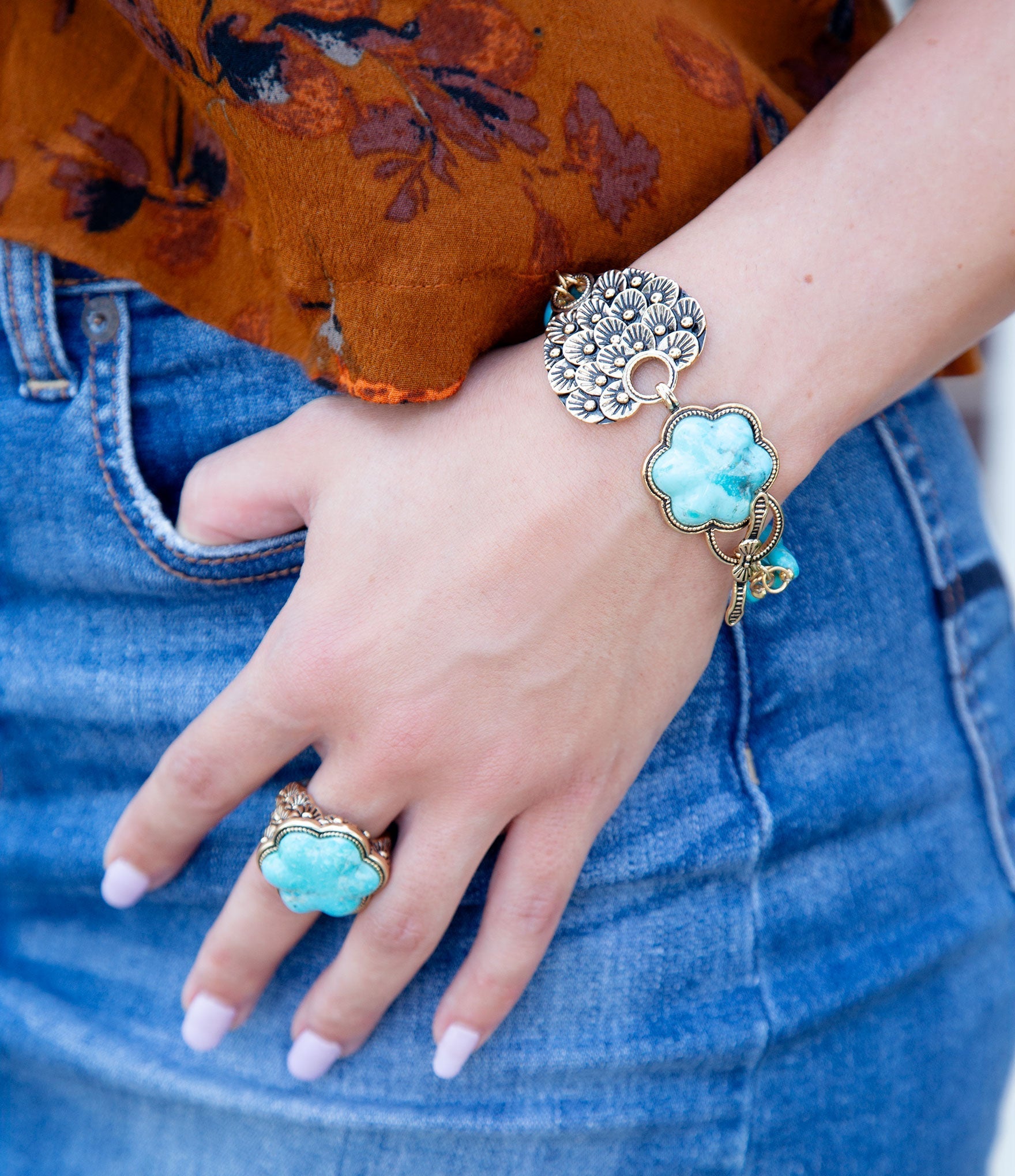 Blue Turquoise Flower Golden Ring detail view by Barse Jewelry