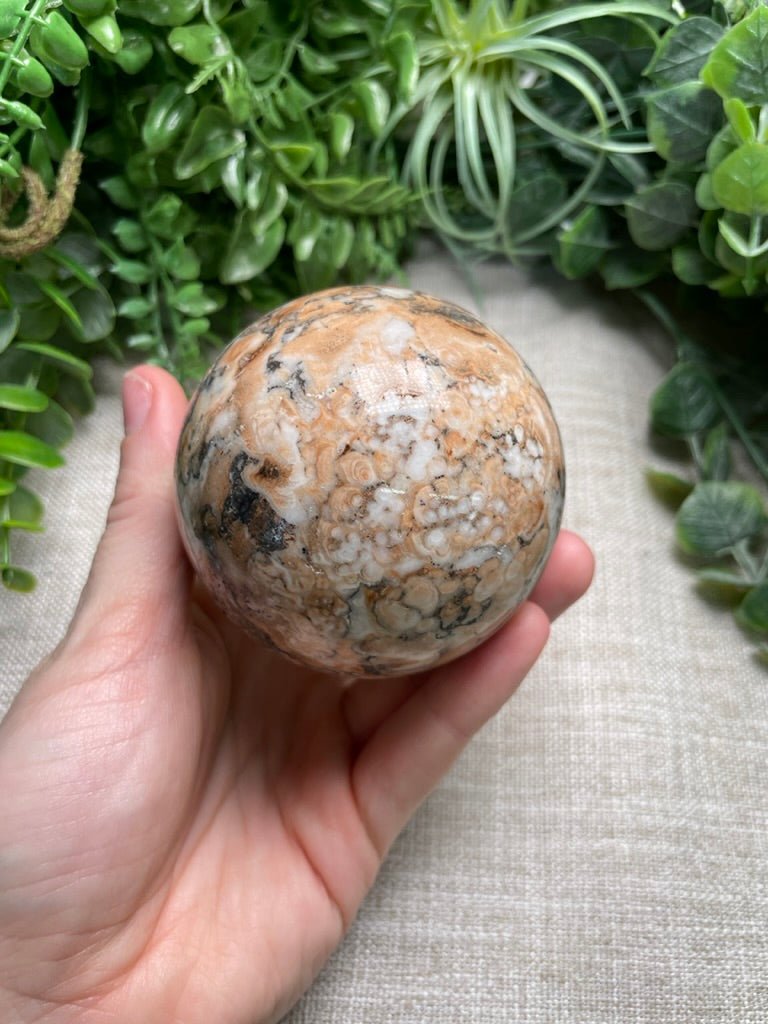 Calcite Mix Sphere detail view by Copper Ashes