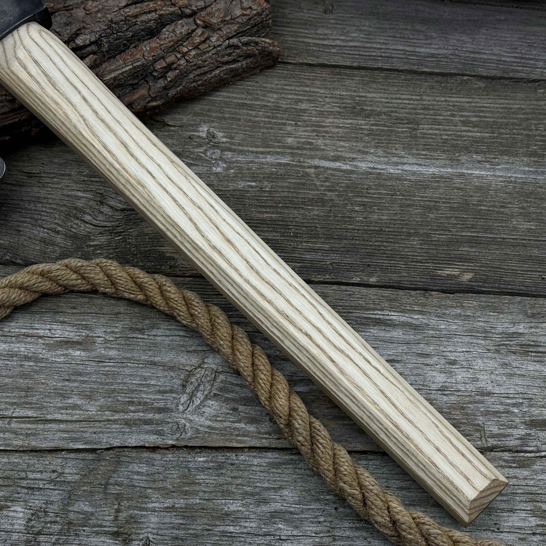 Carpenter’s Axe with Leather Shoulder Sheath, 0.84 kg (1.85 lb) detail view by Sharky Forged Steel Tools