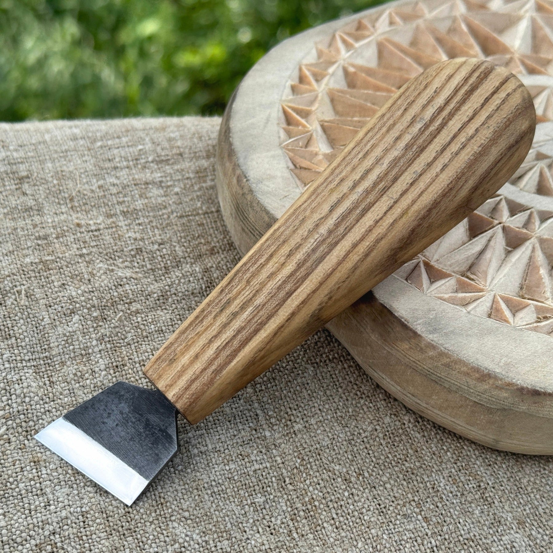Chip Carving Knife, 3 cm (1.2 inches) by Sharky Forged Steel Tools