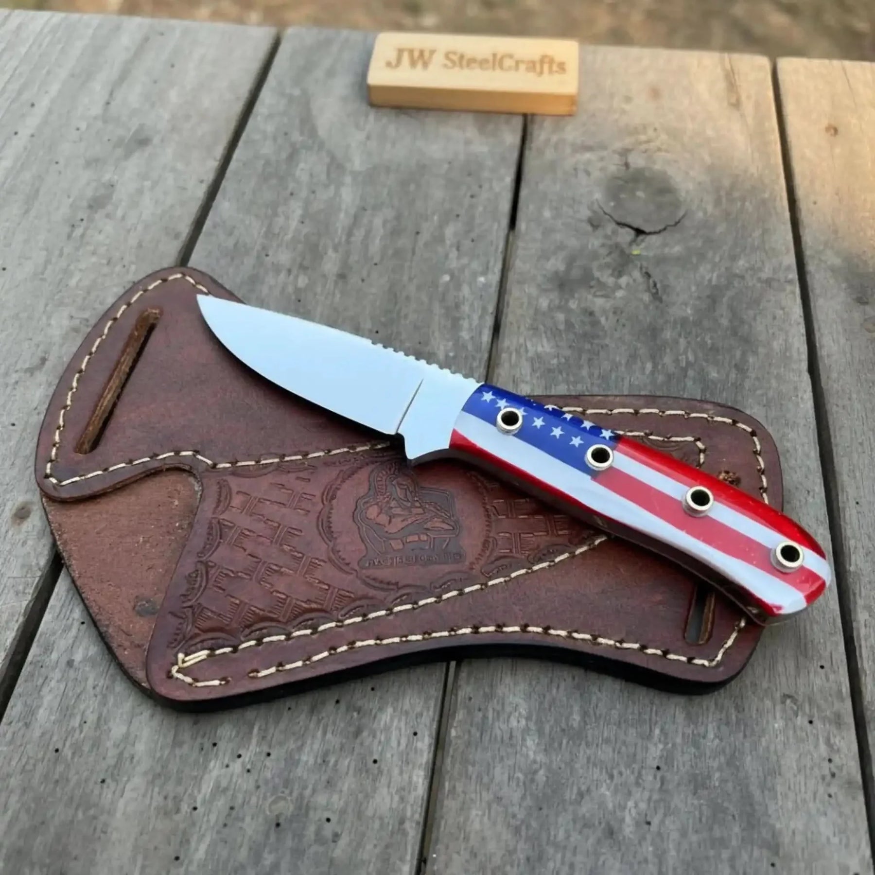 Custom Fixed Blade Knife – Drop Point Outdoor EDC with USA Flag Handle and Leather Sheath by JW SteelCrafts, leather knife sheath detail photo 4