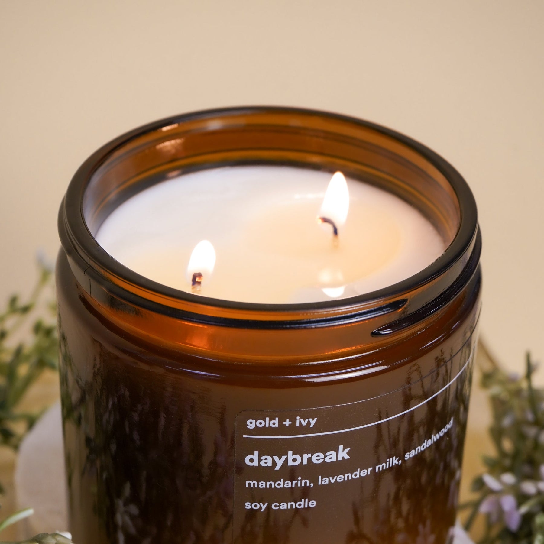 Daybreak by gold + ivy, scented candle detail photo 7