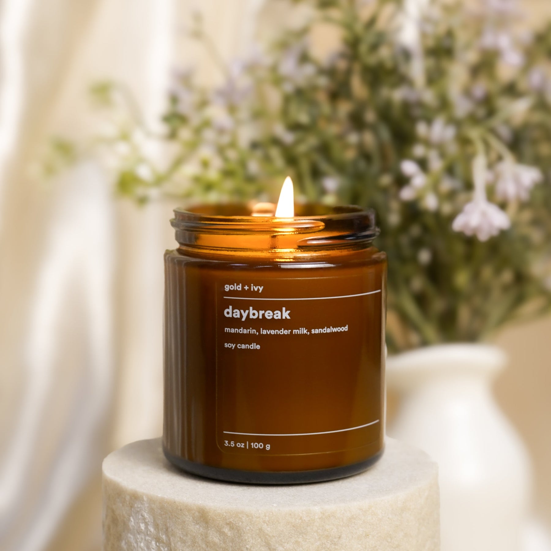 Daybreak by gold + ivy, scented candle detail photo 8