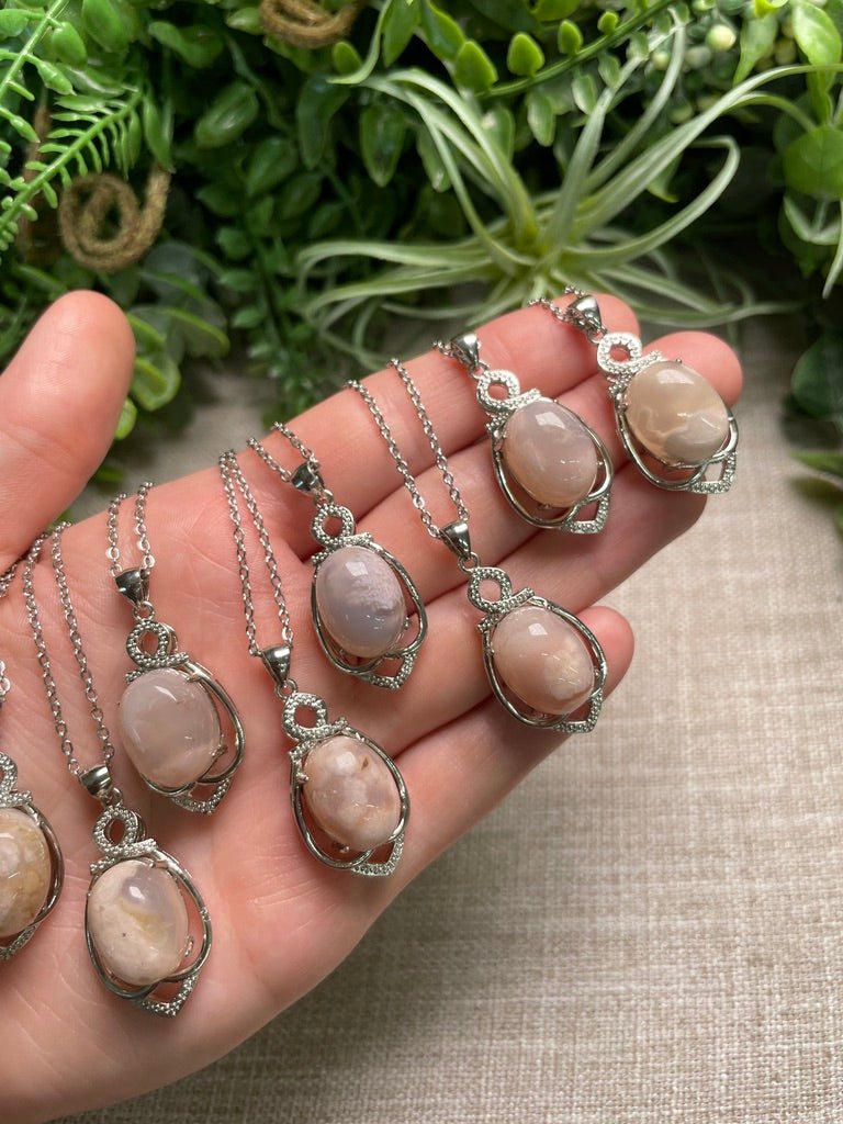 Flower Agate Necklace detail view by Copper Ashes