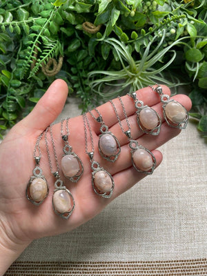 Flower Agate Necklace detail view by Copper Ashes